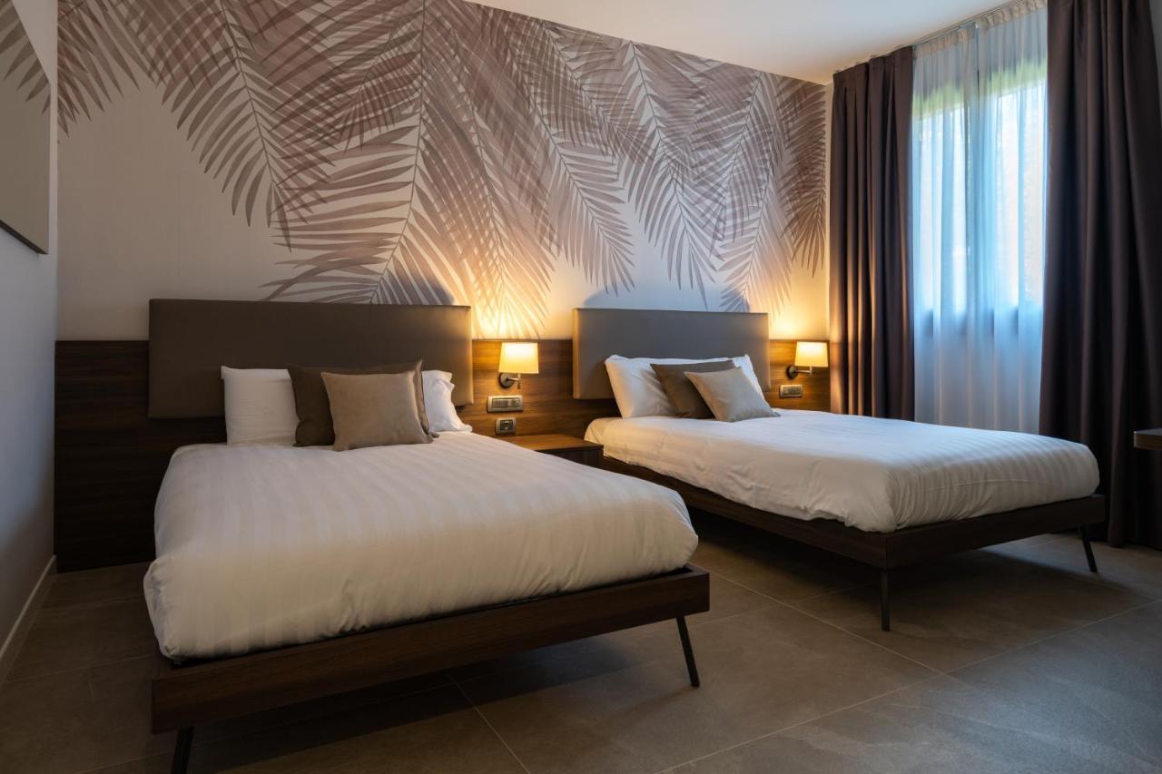 Hotel Ulivi パラーティコ エクステリア 写真