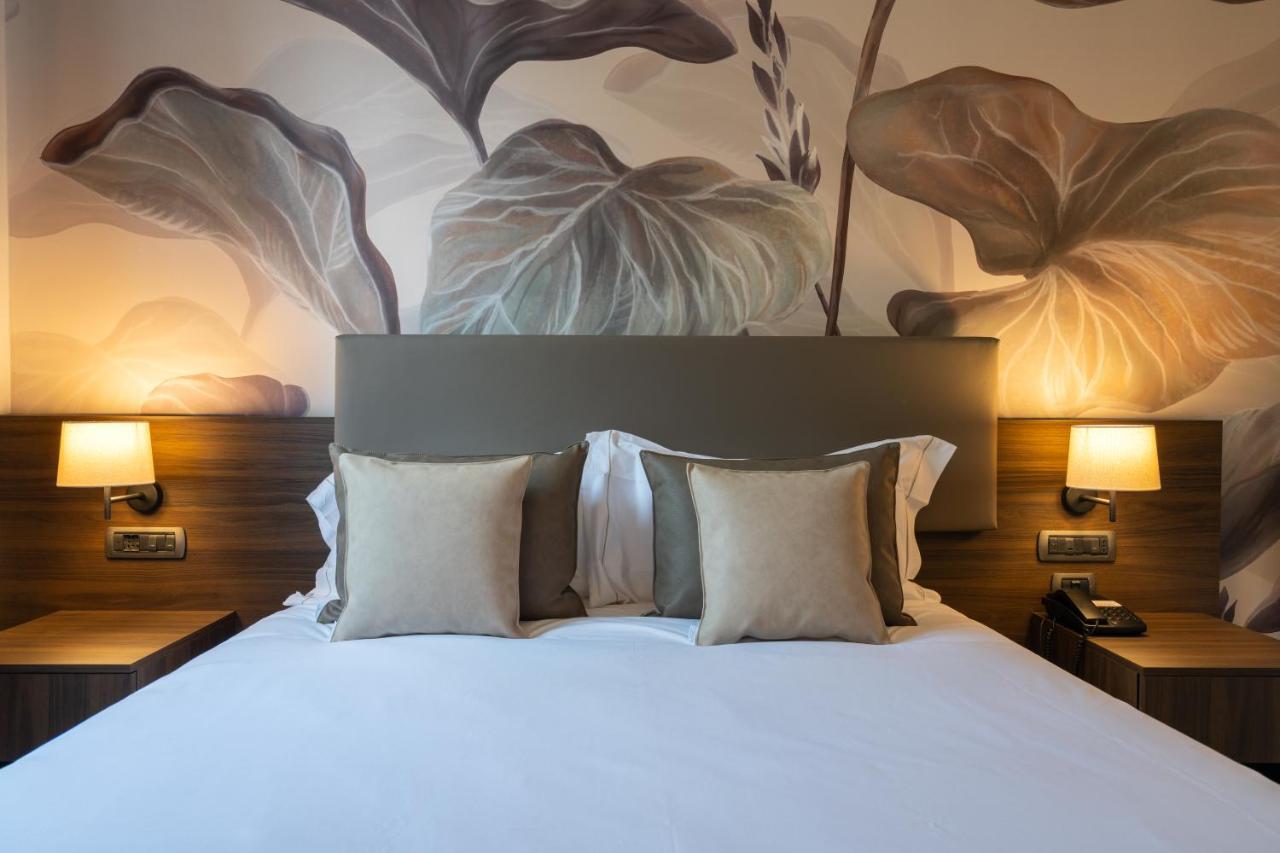 Hotel Ulivi パラーティコ エクステリア 写真