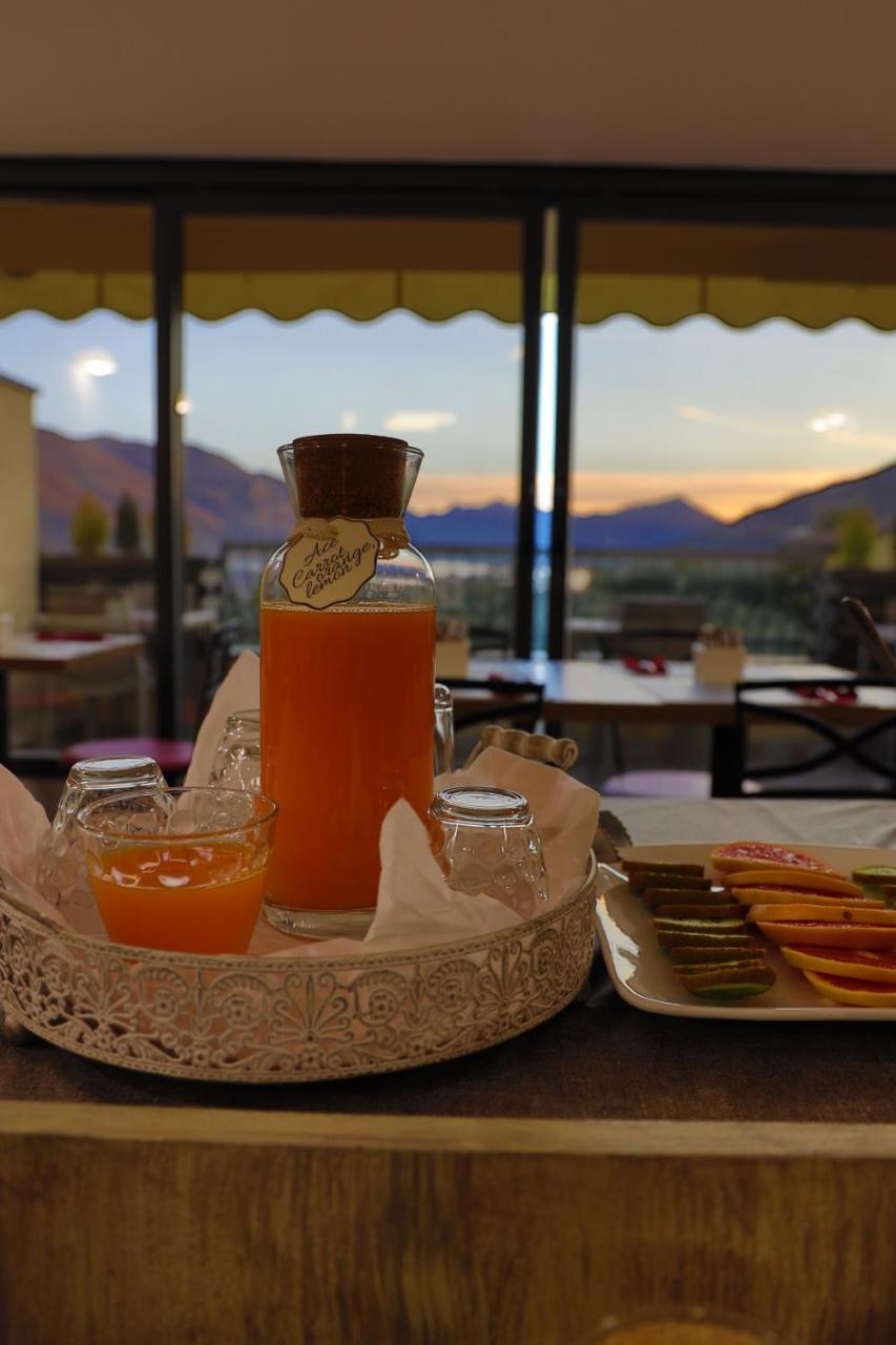 Hotel Ulivi パラーティコ エクステリア 写真